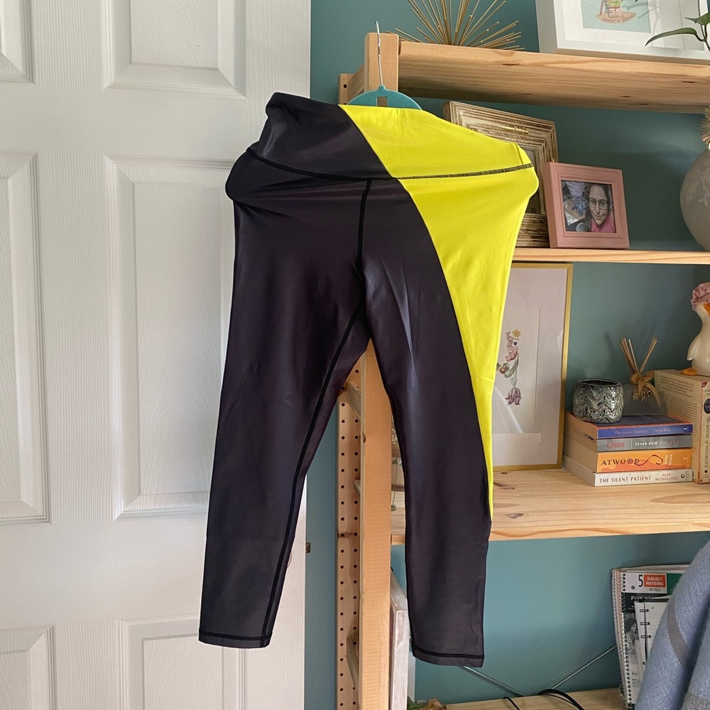 Zyia black and yellow leggings
